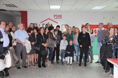 Thumbnail of Biblioteca política  (14).JPG
