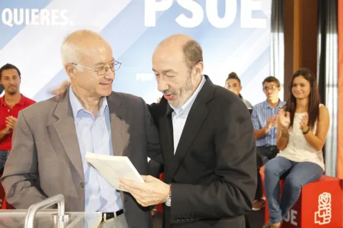 Thumbnail of Entrega de los libros.JPG