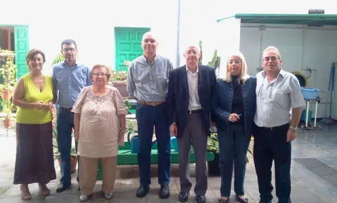 Thumbnail of Foto familia Con Afacoda y Derecho y Justicia.jpg