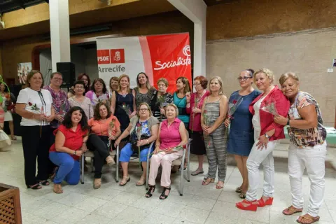 Thumbnail of Foto homenaje militantes históricas.JPG