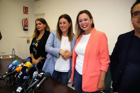 Thumbnail of Pacto PSOE - P P (5).JPG