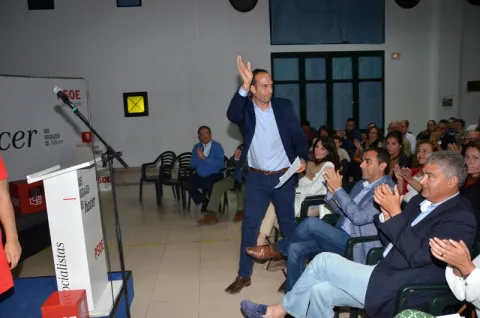 Thumbnail of Presentación del PSOE en Haría (00).redimensionado.JPG