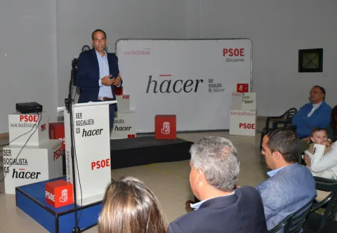 Thumbnail of Presentación del PSOE en Haría (3).redimensionado.JPG