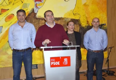 Thumbnail of Tías .JPG