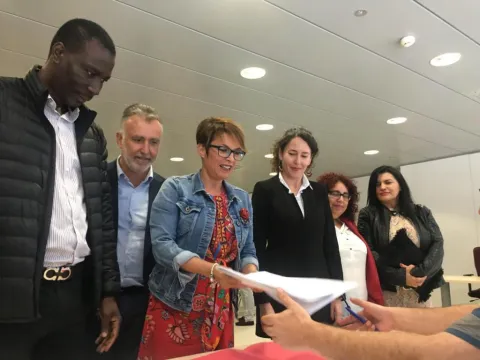 Thumbnail of ari2.jpg