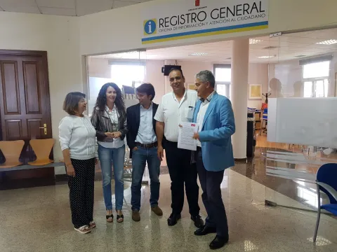 Thumbnail of presentación solicitud comisión de investigación 1.jpeg