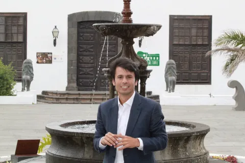 Thumbnail of plaza-constitucion.jpg
