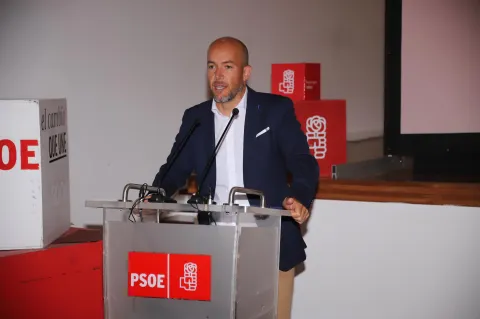 Thumbnail of comite-local-psoe-de-san-bartolome-33.jpg