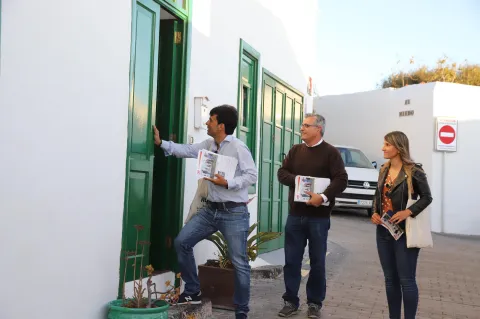 Thumbnail of psoe-teguise-entrega-de-folletos-62.jpg