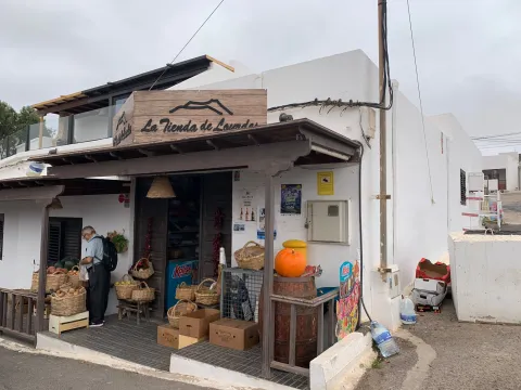 Thumbnail of tienda.jpg