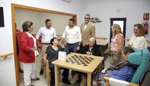 Thumbnail of Falsa inauguración de Oswaldo Betancort en La Graciosa.jpg