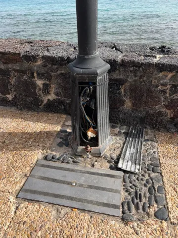 Thumbnail of Farola en Playa Blanca. Primer plano..jpg