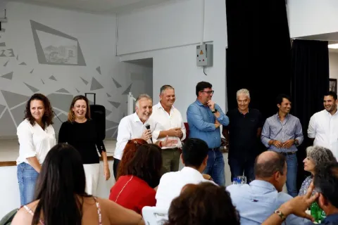 Thumbnail of portada fiesta de la rosa.jpg