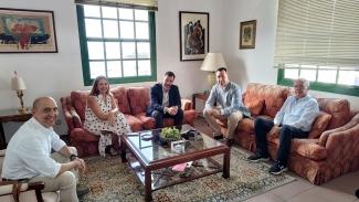 María Dolores Corujo y el Senador por Lanzarote visitan puntos   clave como el Distrito Marítimo de Arrecife y el Aeropuerto reforzando el compromiso del Gobierno con Lanzarote